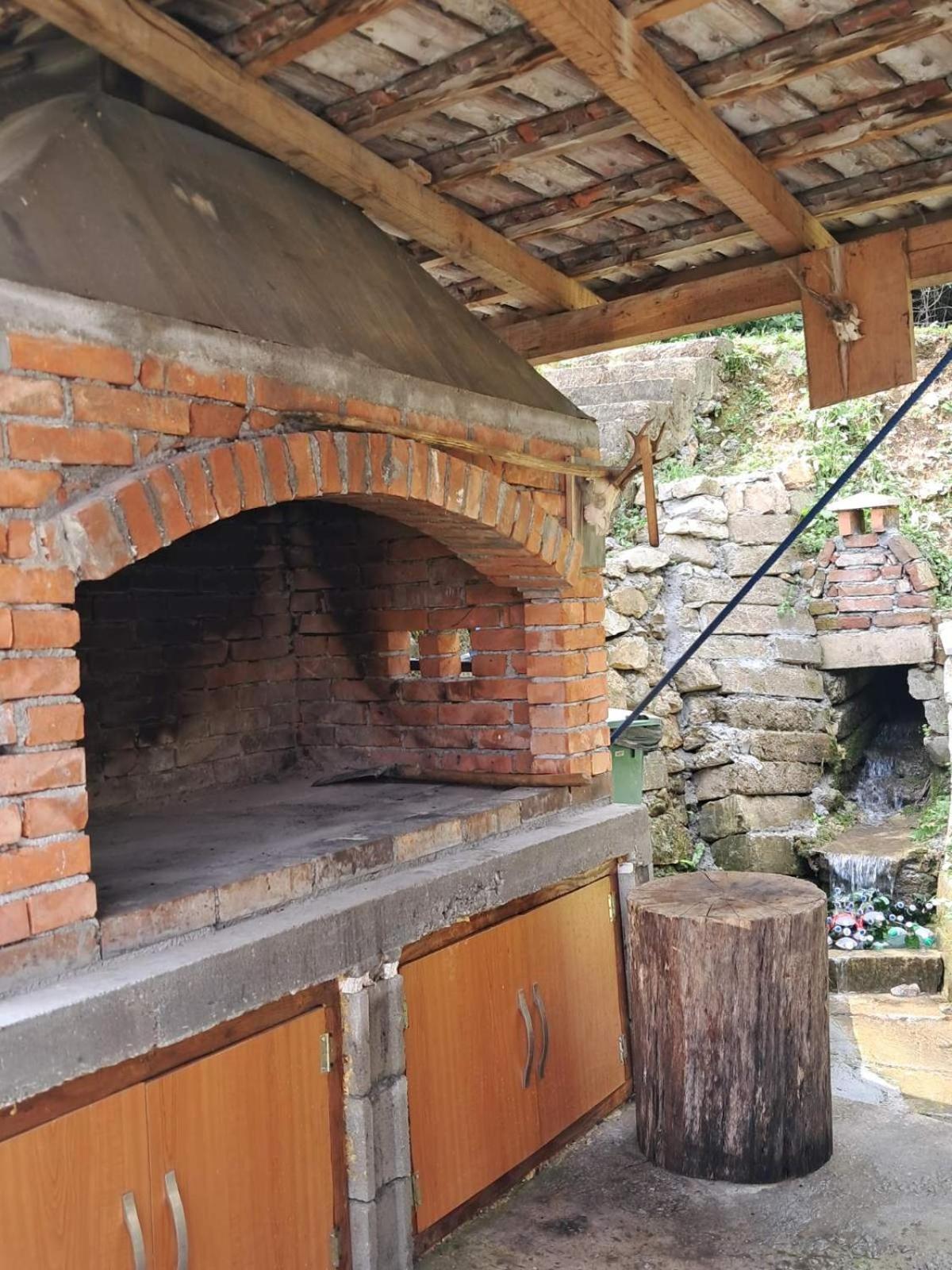 Dijanin Konak Zvornik Luaran gambar